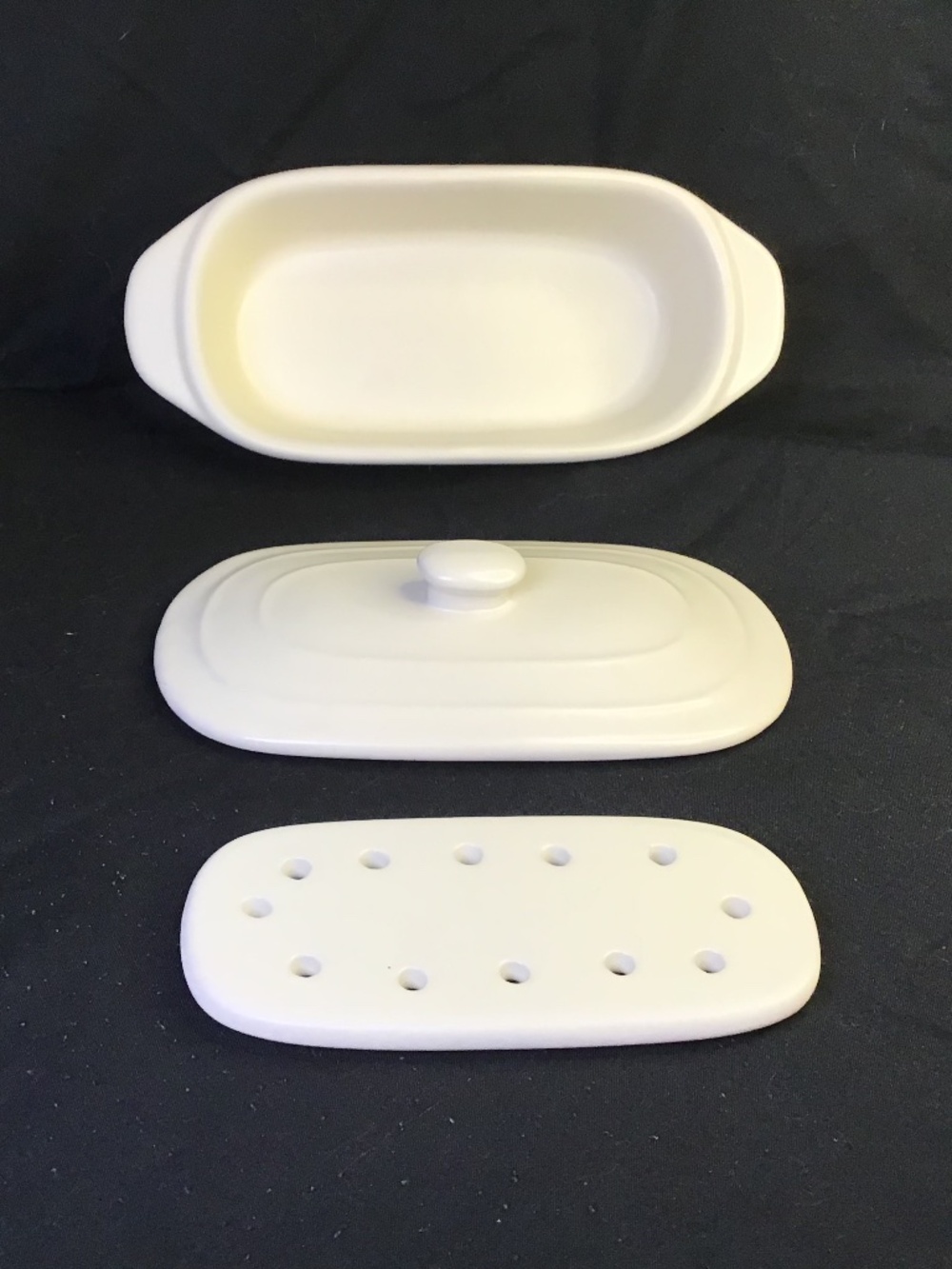 Petite Maison by Wildly Delicious 3 Pieces Covered Butter Dish